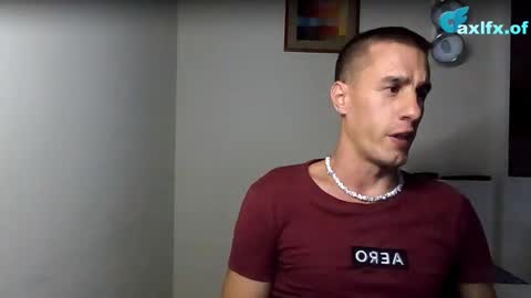 Axl online show from October 18, 8:14 pm