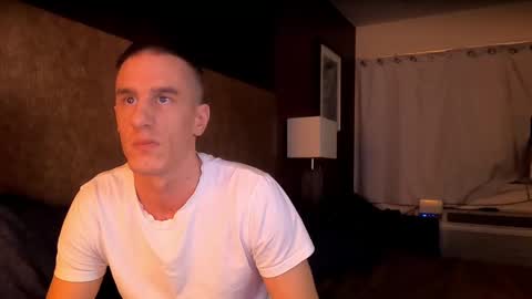 Axl online show from December 20, 5:47 am