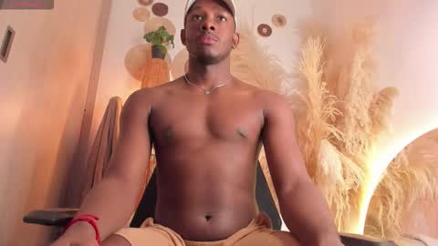 FOLLOW ME  online show from January 12, 7:23 am