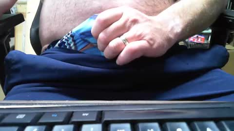 Snapshot of bad_dad158 chatting on February 9, 6:43 am bad_dad158 online show from February 9, 6:43 am