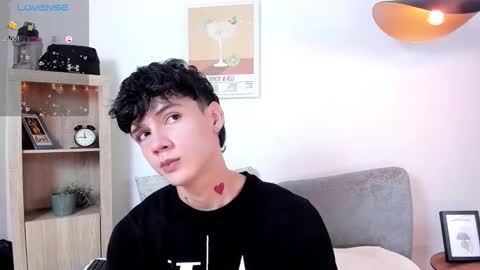 jhojan online show from October 25, 10:00 pm