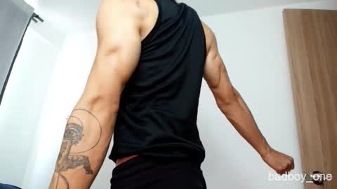 jhojan online show from March 4, 1:51 pm