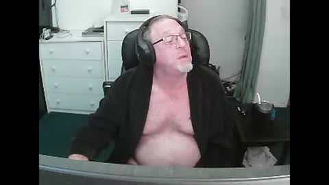 Snapshot of baddass60 chatting on September 15, 5:31 am SexyBaddass online show from September 15, 5:31 am