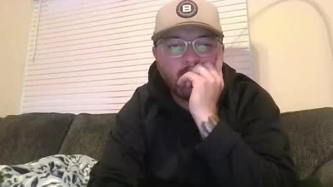 Snapshot of baddydaddy23 chatting on October 26, 11:56 am Jon online show from October 26, 11:56 am