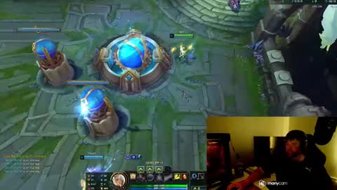 Snapshot of baftez chatting on December 7, 8:22 am Baffels online show from December 7, 8:22 am