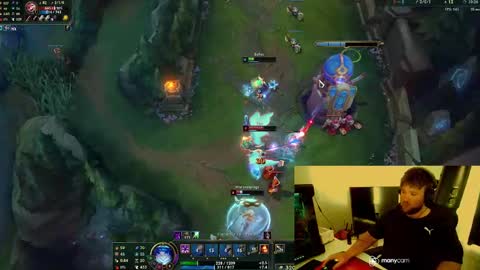 Snapshot of baftez chatting on December 15, 5:45 am Baffels online show from December 15, 5:45 am