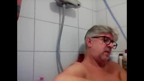 baggelina75 online show from December 27, 7:57 pm