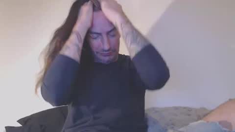 Bailey online show from March 25, 3:10 am