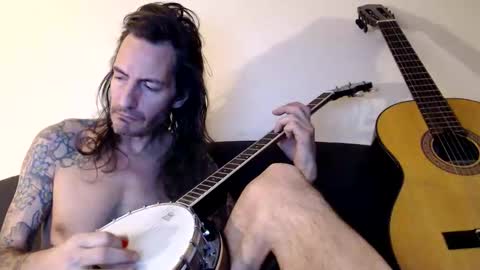 Bailey online show from November 22, 2:00 am