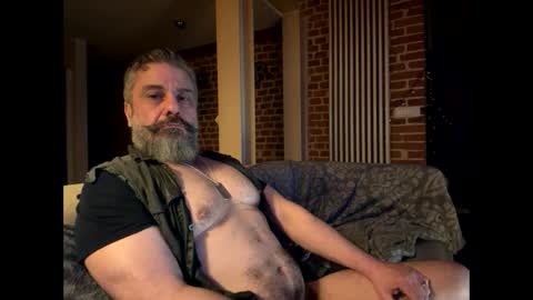 Snapshot of barba71 chatting on February 19, 2:33 am Military man 69 online show from February 19, 2:33 am