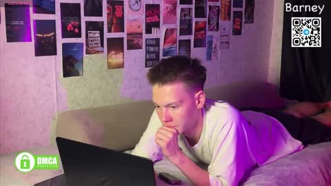 Fansly  Barney  and Kevin T  online show from September 24, 6:06 pm