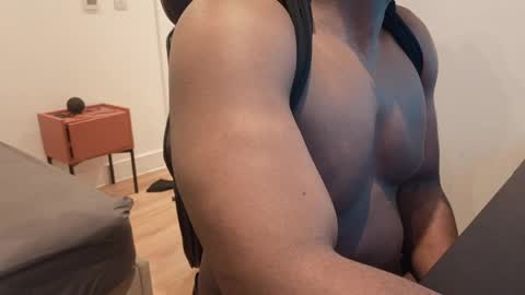 bbcthomas123112 online show from April 16, 1:05 am