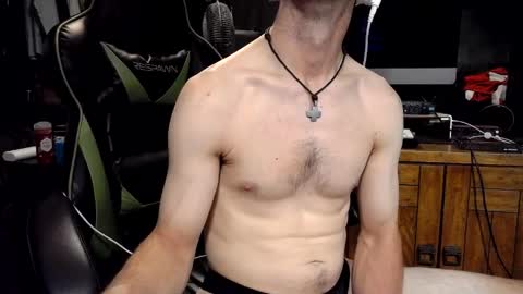 bchillin28 online show from April 18, 3:08 am