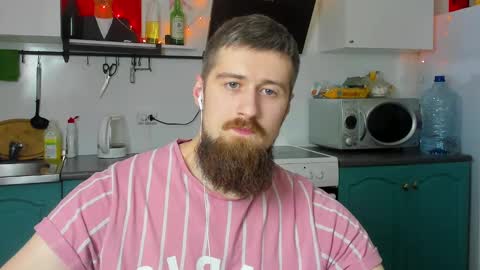 Snapshot of bearded_legend chatting on January 10, 7:54 pm Zeus online show from January 10, 7:54 pm