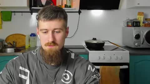 Snapshot of bearded_legend chatting on January 26, 9:51 pm Zeus online show from January 26, 9:51 pm