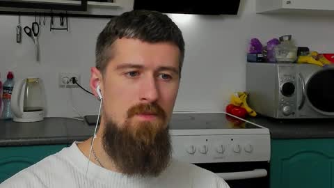 Snapshot of bearded_legend chatting on October 30, 11:50 pm Zeus online show from October 30, 11:50 pm