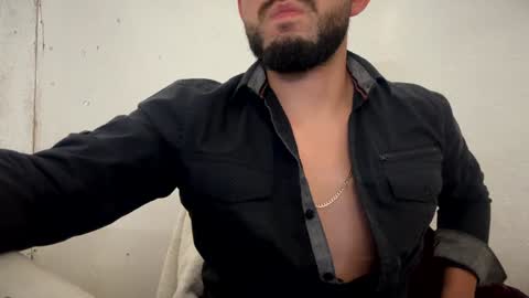 Snapshot of bemysecrett chatting on January 2, 10:37 am bemysecrett online show from January 2, 10:37 am