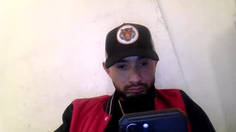 Snapshot of bemysecrett chatting on December 25, 10:06 am bemysecrett online show from December 25, 10:06 am