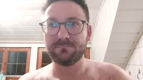 ben00189 online show from December 30, 6:05 pm