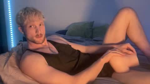 bendoverxo online show from February 14, 2:50 am