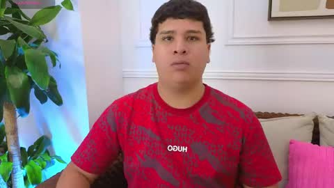 bennett_alejoo online show from May 22, 7:52 pm