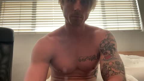 Snapshot of bestcoast35 chatting on September 16, 11:27 pm Bestcoast3579 online show from September 16, 11:27 pm