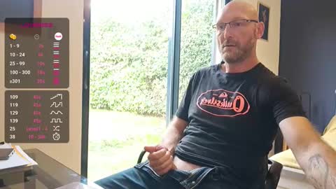 Snapshot of bi_french69 chatting on October 21, 1:36 pm My name is David and if you like public exhibitions you wont be disappointed with me LoL - My favorite vibes is 44 online show from October 21, 1:36 pm