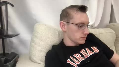 Robbie online show from April 10, 12:50 am