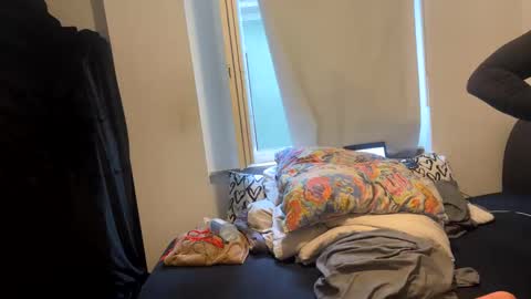 UncleUnsure online show from February 9, 3:12 pm