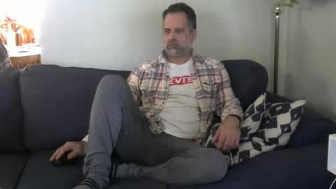 Straight Dave online show from December 14, 6:04 pm