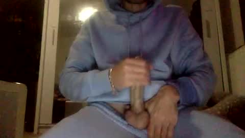 Snapshot of bigdickdangles472924 chatting on October 27, 1:30 am bigdickdangles472924 online show from October 27, 1:30 am