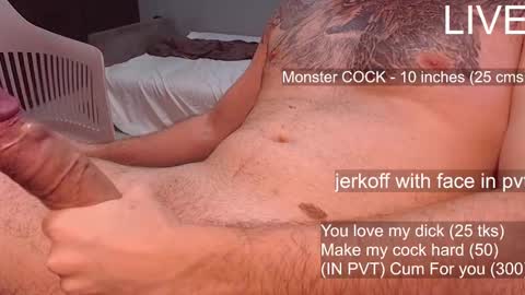 Snapshot of bigdickpfl chatting on February 6, 10:43 pm Call me Damon -  online show from February 6, 10:43 pm