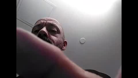 Snapshot of bigg_daddi_d chatting on November 1, 12:53 pm bigg daddi hungd online show from November 1, 12:53 pm