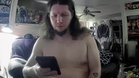 biggerisbetter21 online show from February 27, 3:59 pm