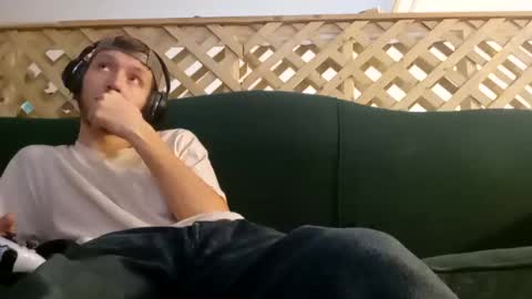 biggestboiiii online show from March 10, 6:45 pm