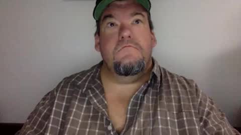 Snapshot of bigguyforyou1981 chatting on October 26, 1:35 pm bigguyforyou1981 online show from October 26, 1:35 pm