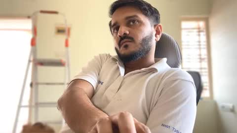 bighandsomesatisfy online show from October 26, 9:44 am