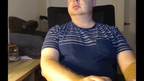 Snapshot of bighorn1981 chatting on February 22, 11:21 pm bighorn1981 online show from February 22, 11:21 pm