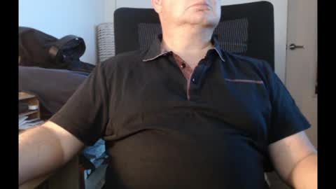 Snapshot of bighorn1981 chatting on January 14, 3:32 am bighorn1981 online show from January 14, 3:32 am