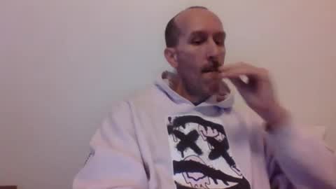 Snapshot of bighugemouthful chatting on January 10, 12:59 am Chaz online show from January 10, 12:59 am