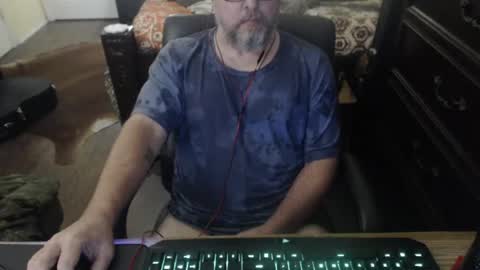 bighugmugg online show from September 28, 6:28 pm