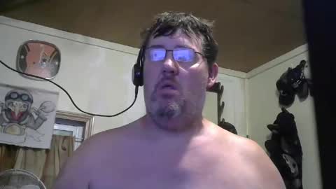 Snapshot of bigjohn41000 chatting on October 21, 9:01 am bigjohn41000 online show from October 21, 9:01 am