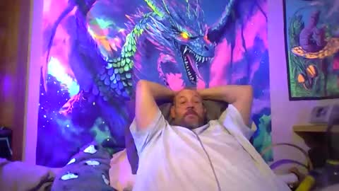 bigman42of0rlife online show from April 15, 8:58 am