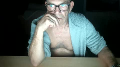 Snapshot of bigomale63 chatting on February 24, 6:16 am Anton online show from February 24, 6:16 am