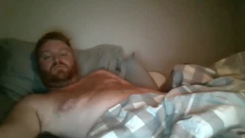 bigred92899 online show from December 1, 10:46 pm