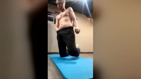 bigskinnyboyshh online show from February 4, 12:05 am