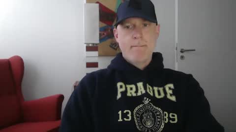 Casey online show from February 8, 3:27 pm