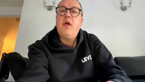 Just call me master online show from April 19, 6:32 pm