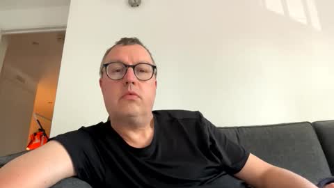 Just call me master online show from April 25, 3:09 pm