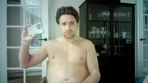 bikdig1 online show from December 10, 10:28 am